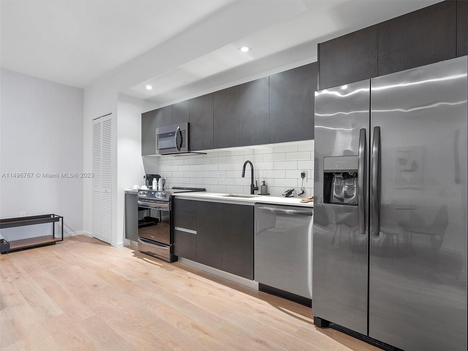 398 NE 5th St 2915, Miami, Florida 33132, 1 Bedroom Bedrooms, ,1 BathroomBathrooms,Residential,For Sale,398 NE 5th St 2915,A11496767