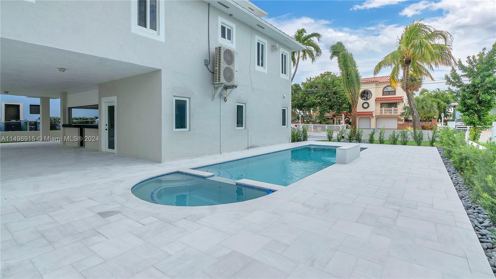 418 Laguna Ave, Key Largo, FL, 33037 United States, 5 Bedrooms Bedrooms, ,3 BathroomsBathrooms,Residential,For Sale,Laguna Ave,A11496915