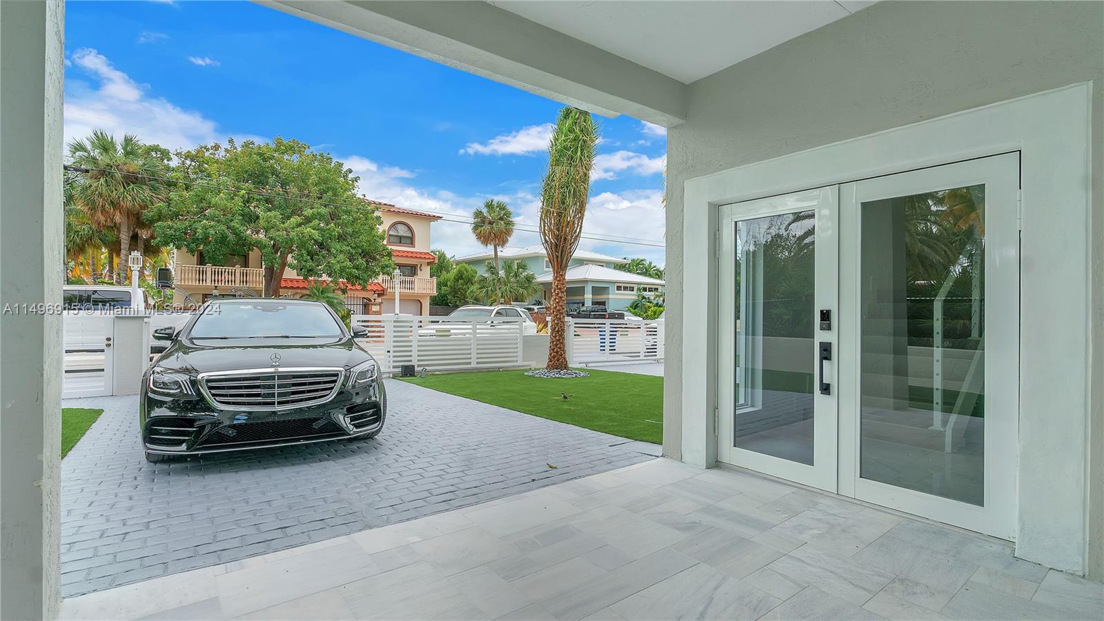 418 Laguna Ave, Key Largo, FL, 33037 United States, 5 Bedrooms Bedrooms, ,3 BathroomsBathrooms,Residential,For Sale,Laguna Ave,A11496915