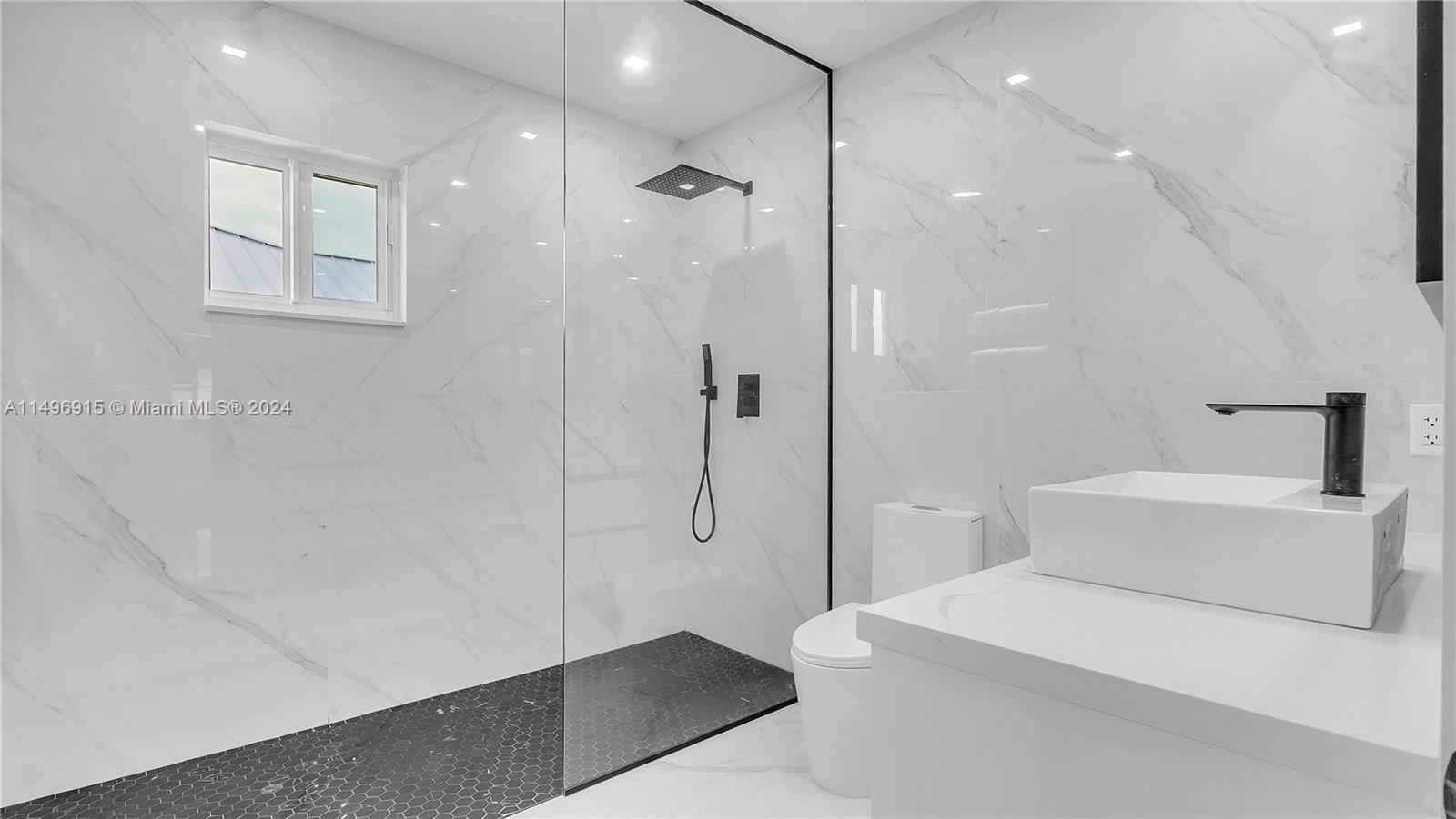 418 Laguna Ave, Key Largo, FL, 33037 United States, 5 Bedrooms Bedrooms, ,3 BathroomsBathrooms,Residential,For Sale,Laguna Ave,A11496915