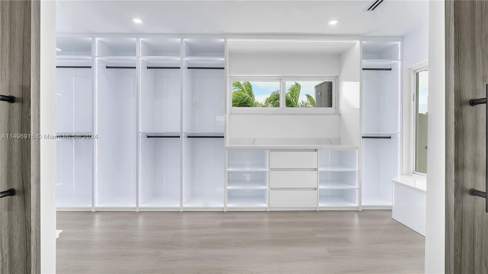 418 Laguna Ave, Key Largo, FL, 33037 United States, 5 Bedrooms Bedrooms, ,3 BathroomsBathrooms,Residential,For Sale,Laguna Ave,A11496915