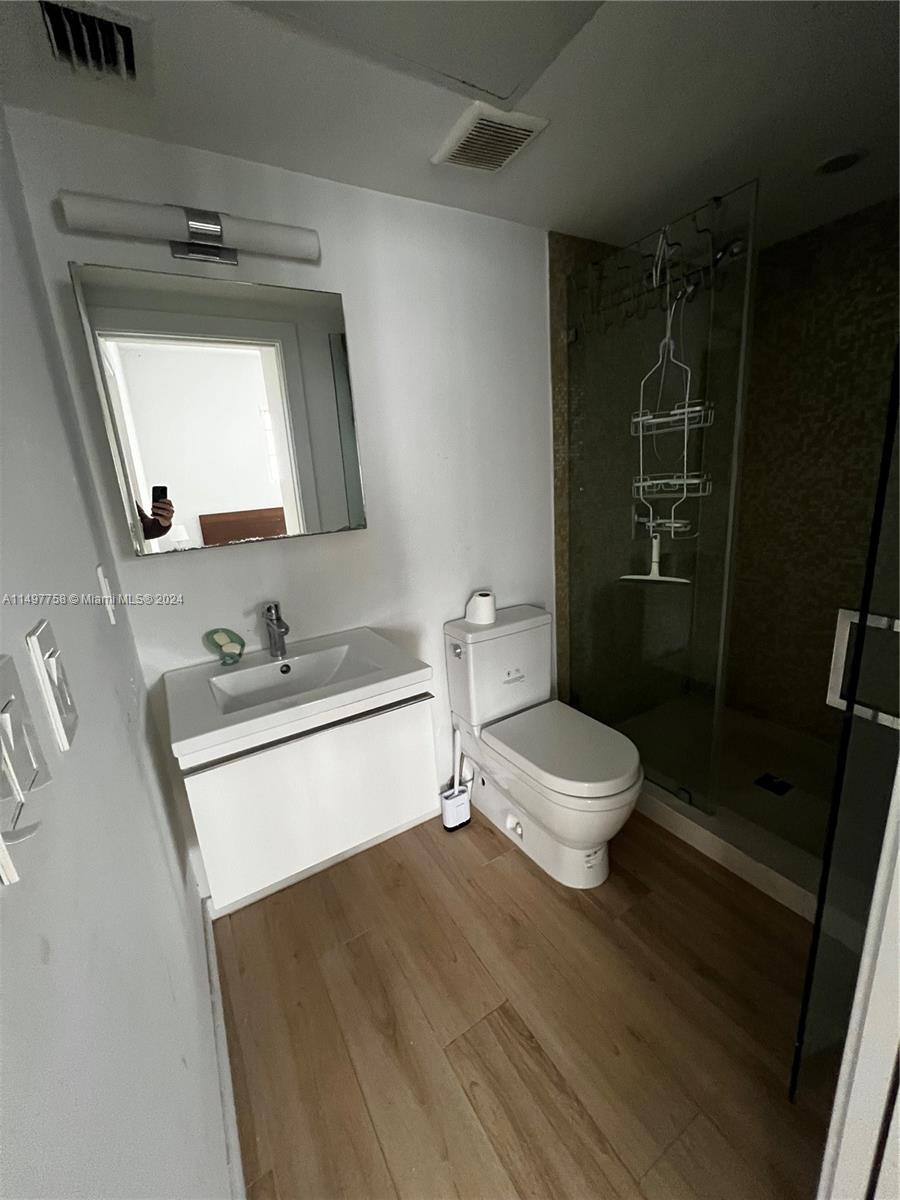 700 16th St 204, Miami Beach, Florida 33139, 1 Bedroom Bedrooms, ,1 BathroomBathrooms,Residentiallease,For Rent,700 16th St 204,A11497758