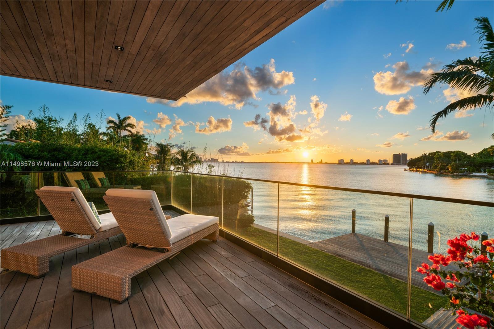 6440 N Bay Rd, Miami Beach, Florida 33141, 7 Bedrooms Bedrooms, ,10 BathroomsBathrooms,Residential,For Sale,6440 N Bay Rd,A11496576