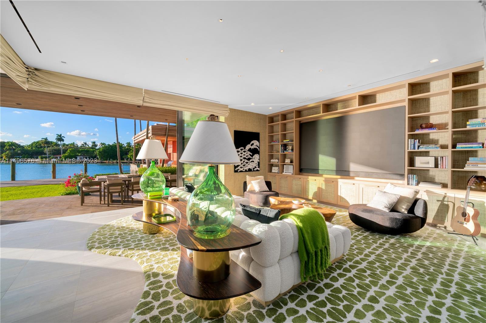 6440 N Bay Rd, Miami Beach, Florida 33141, 7 Bedrooms Bedrooms, ,10 BathroomsBathrooms,Residential,For Sale,6440 N Bay Rd,A11496576