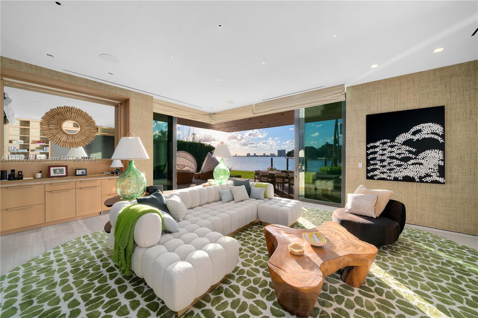 6440 N Bay Rd, Miami Beach, Florida 33141, 7 Bedrooms Bedrooms, ,10 BathroomsBathrooms,Residential,For Sale,6440 N Bay Rd,A11496576