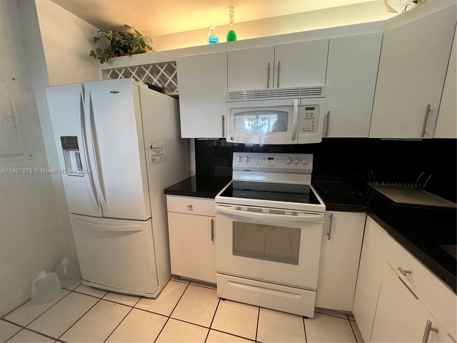 18151 NE 31st Ct 115, Aventura, Florida 33160, 1 Bedroom Bedrooms, ,1 BathroomBathrooms,Residentiallease,For Rent,18151 NE 31st Ct 115,A11497875
