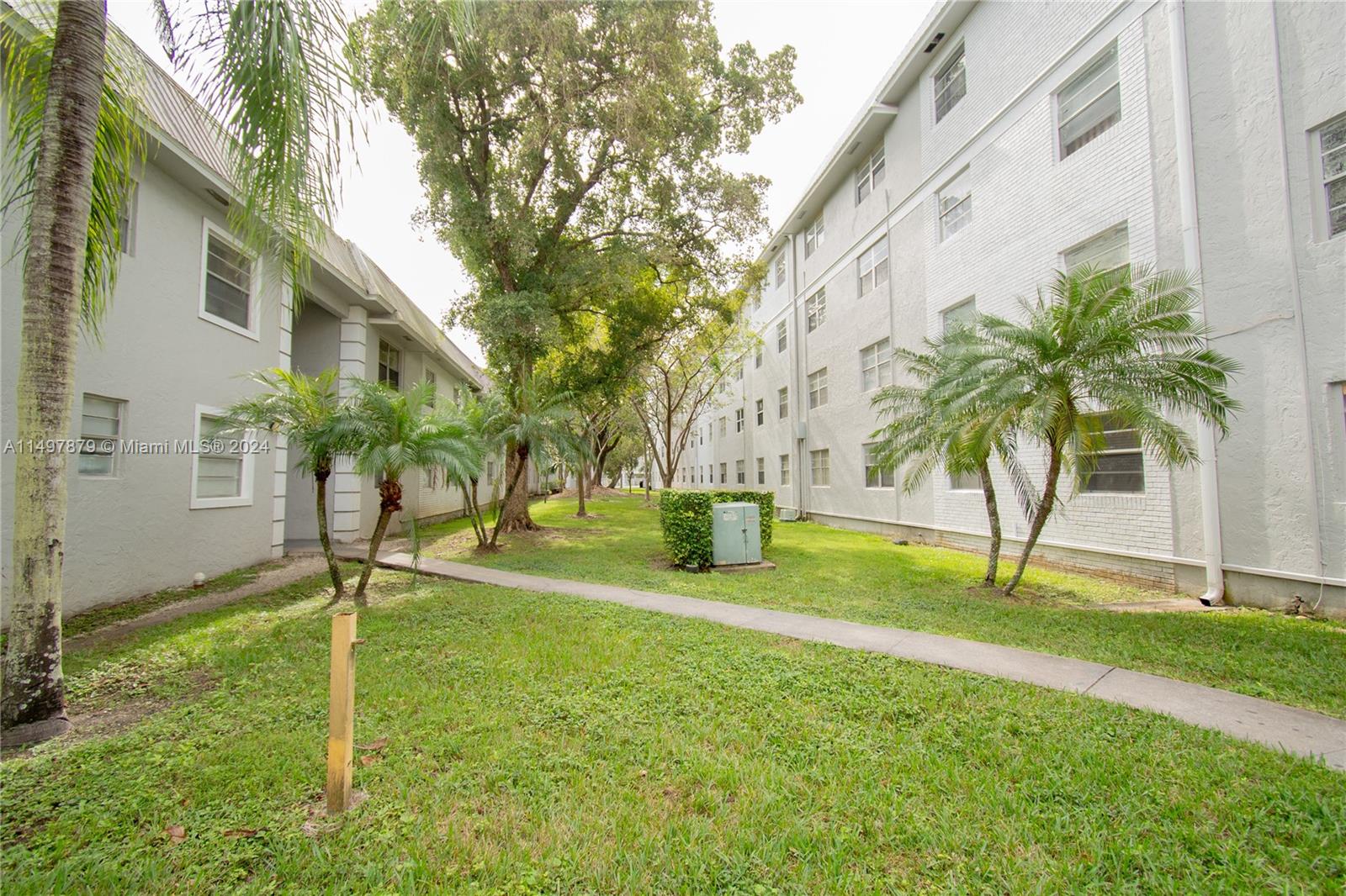 Great location opportunity and a starter home in this well-kept community of Village Homes and Condos at Palmetto Bay. This updated corner Condo offers 1 bedroom, 1 full bathroom, 1 assigned parking space, stainless steel appliances, and tile throughout. Great location close to US-1. It won't last! Unit will be available after Feb27,2024