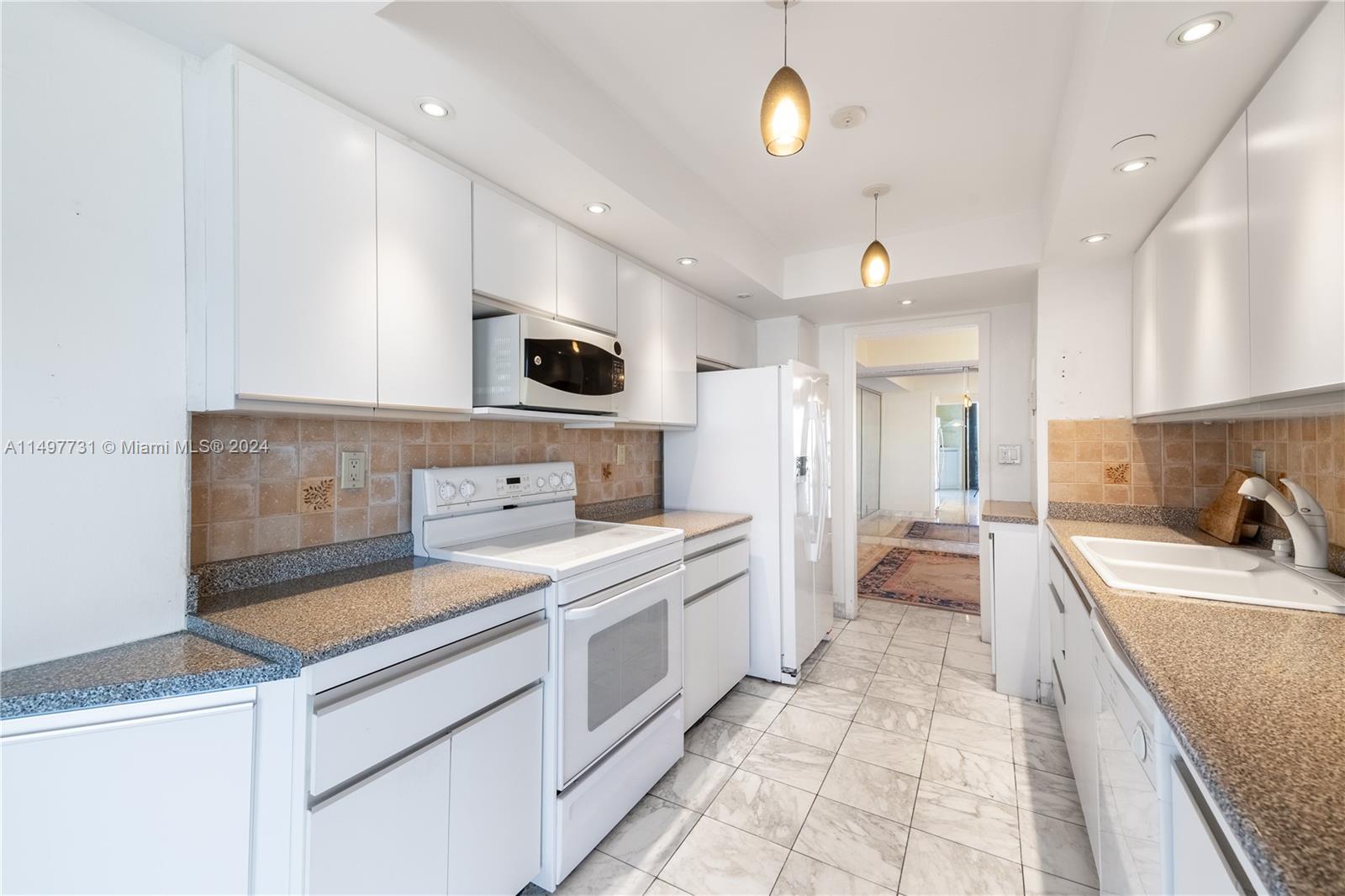 2000 Towerside Ter 1807, Miami, Florida 33138, 2 Bedrooms Bedrooms, ,2 BathroomsBathrooms,Residential,For Sale,2000 Towerside Ter 1807,A11497731
