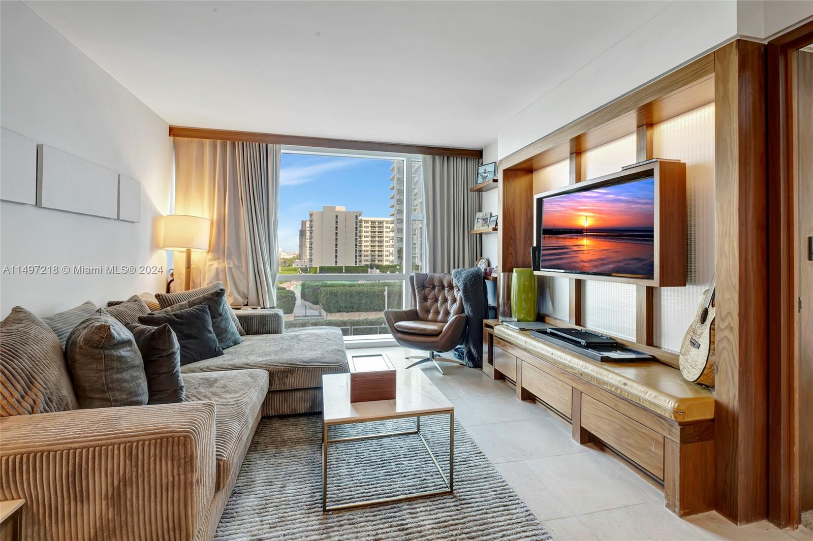 6801 Collins Ave 703, Miami Beach, Florida 33141, 1 Bedroom Bedrooms, ,1 BathroomBathrooms,Residential,For Sale,6801 Collins Ave 703,A11497218