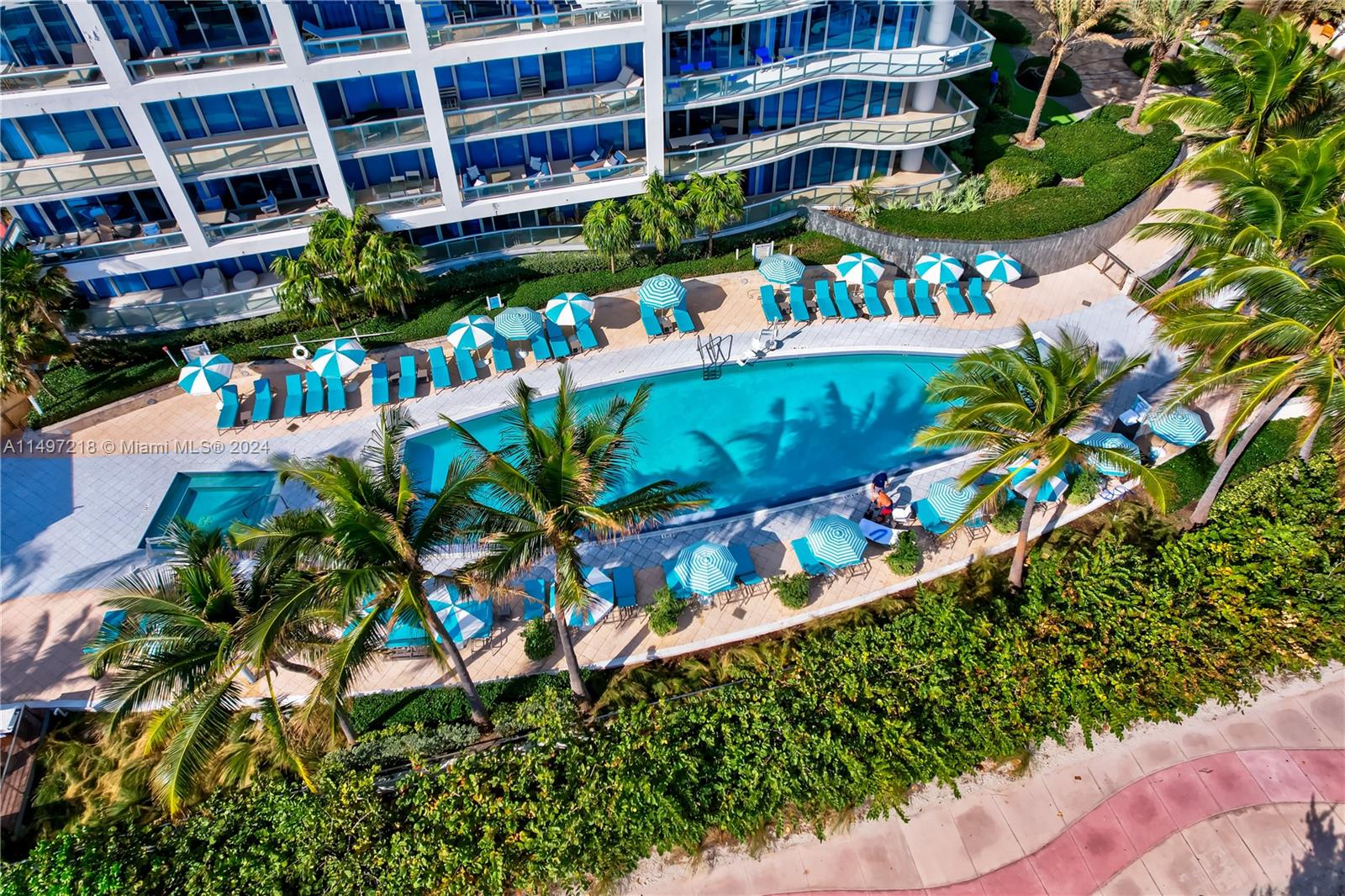 The Carillon Miami Wellness Resort's unique barrier island location is ideal for year-round living as it's nestled between the Intracoastal and the Atlantic Ocean for easy-breezy weather even during summer.