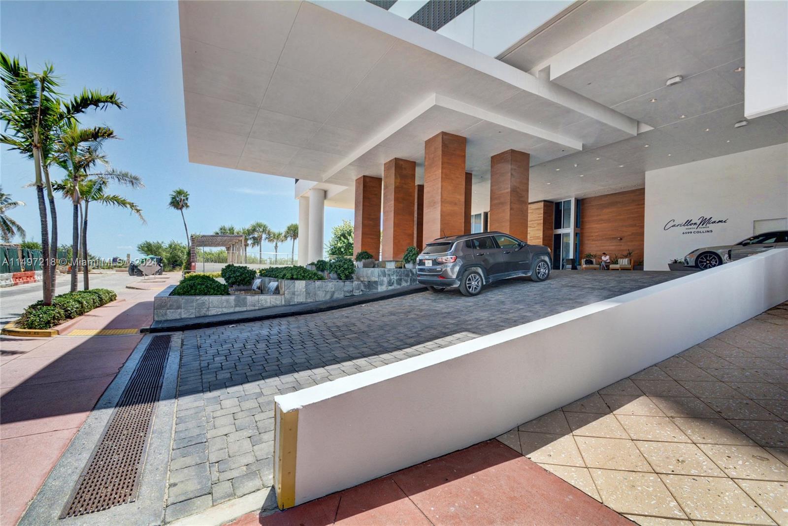 North Tower entry with valet parking.