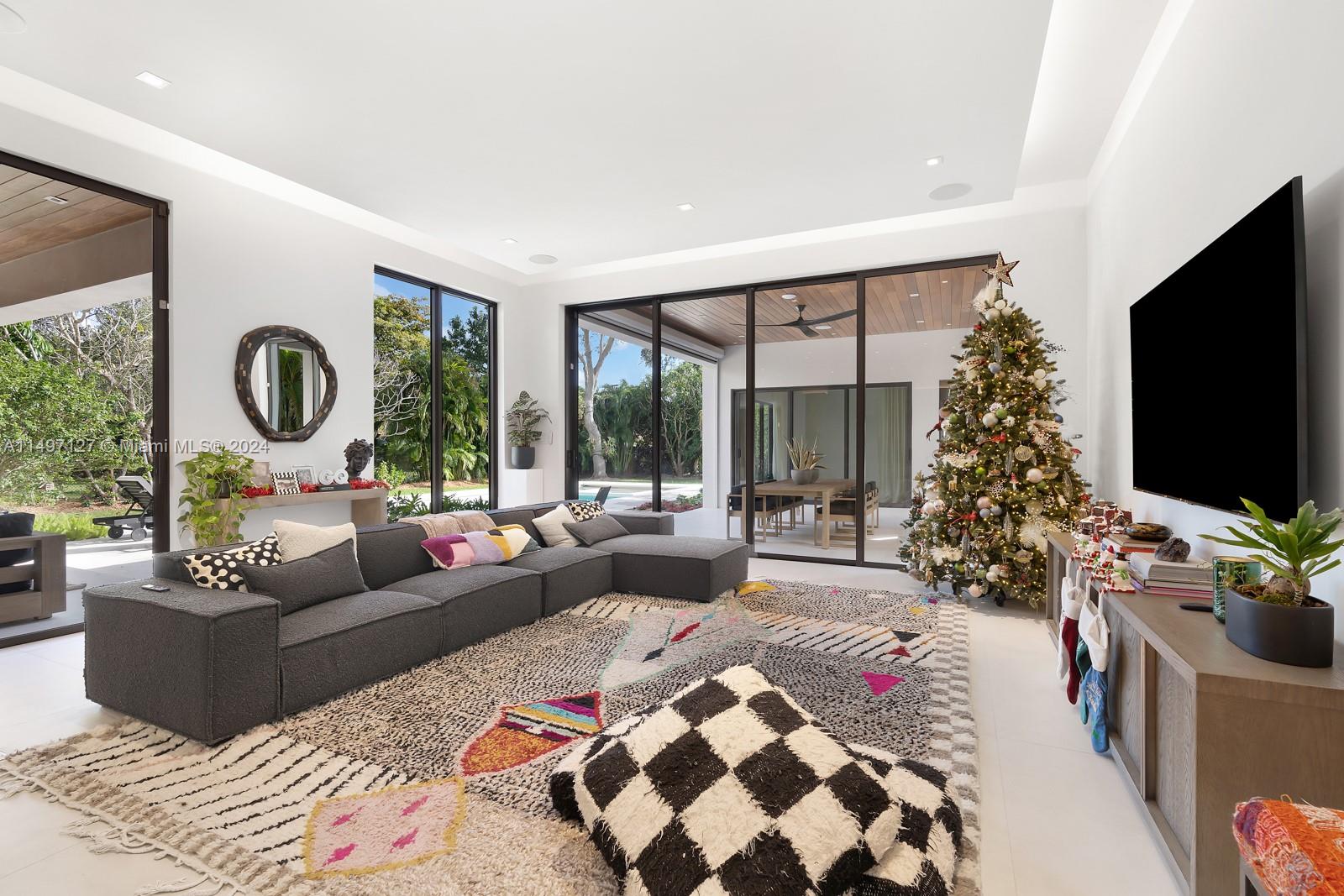 7310 104th St, Pinecrest, FL, 33156 United States, 8 Bedrooms Bedrooms, ,8 BathroomsBathrooms,Residential,For Sale,104th St,A11497127