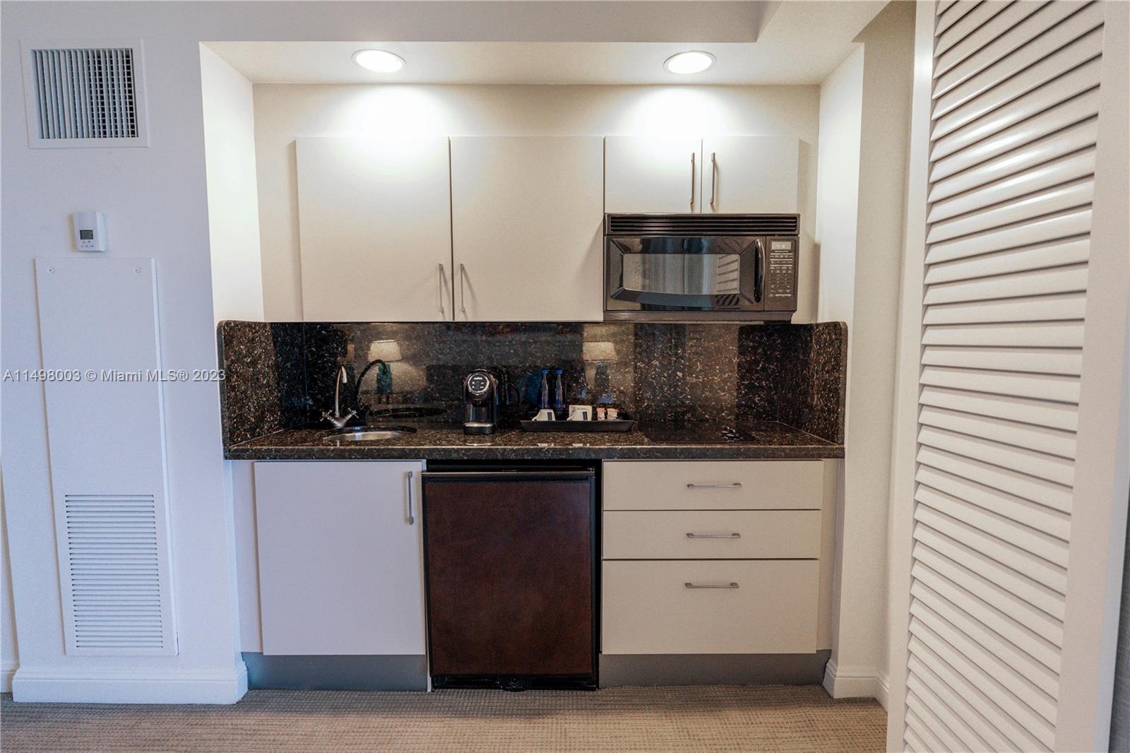 601 Ft Lauderdale Beach Blvd, Fort Lauderdale, FL, 33304 United States, 1 Bedroom Bedrooms, ,1 BathroomBathrooms,Residential,For Sale,Ft Lauderdale Beach Blvd,A11498003