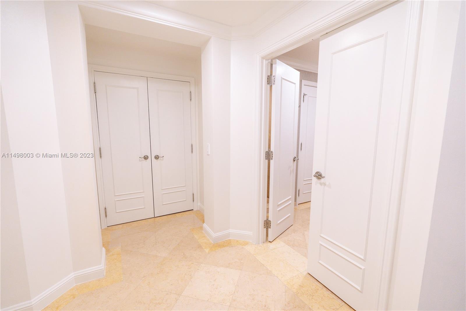 601 Ft Lauderdale Beach Blvd, Fort Lauderdale, FL, 33304 United States, 1 Bedroom Bedrooms, ,1 BathroomBathrooms,Residential,For Sale,Ft Lauderdale Beach Blvd,A11498003