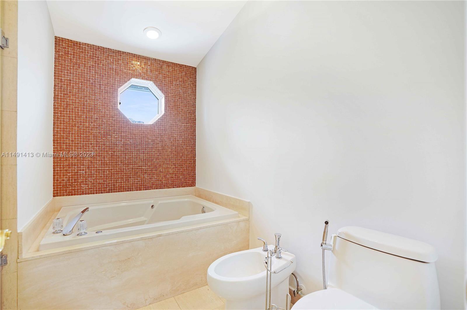 3762 NE 209th Ter 3762, Aventura, Florida 33180, 3 Bedrooms Bedrooms, ,2 BathroomsBathrooms,Residentiallease,For Rent,3762 NE 209th Ter 3762,A11491413