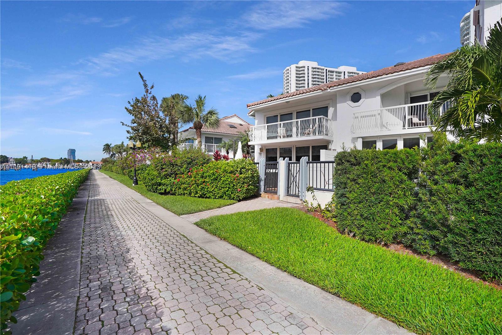 3762 NE 209th Ter 3762, Aventura, Florida 33180, 3 Bedrooms Bedrooms, ,2 BathroomsBathrooms,Residentiallease,For Rent,3762 NE 209th Ter 3762,A11491413