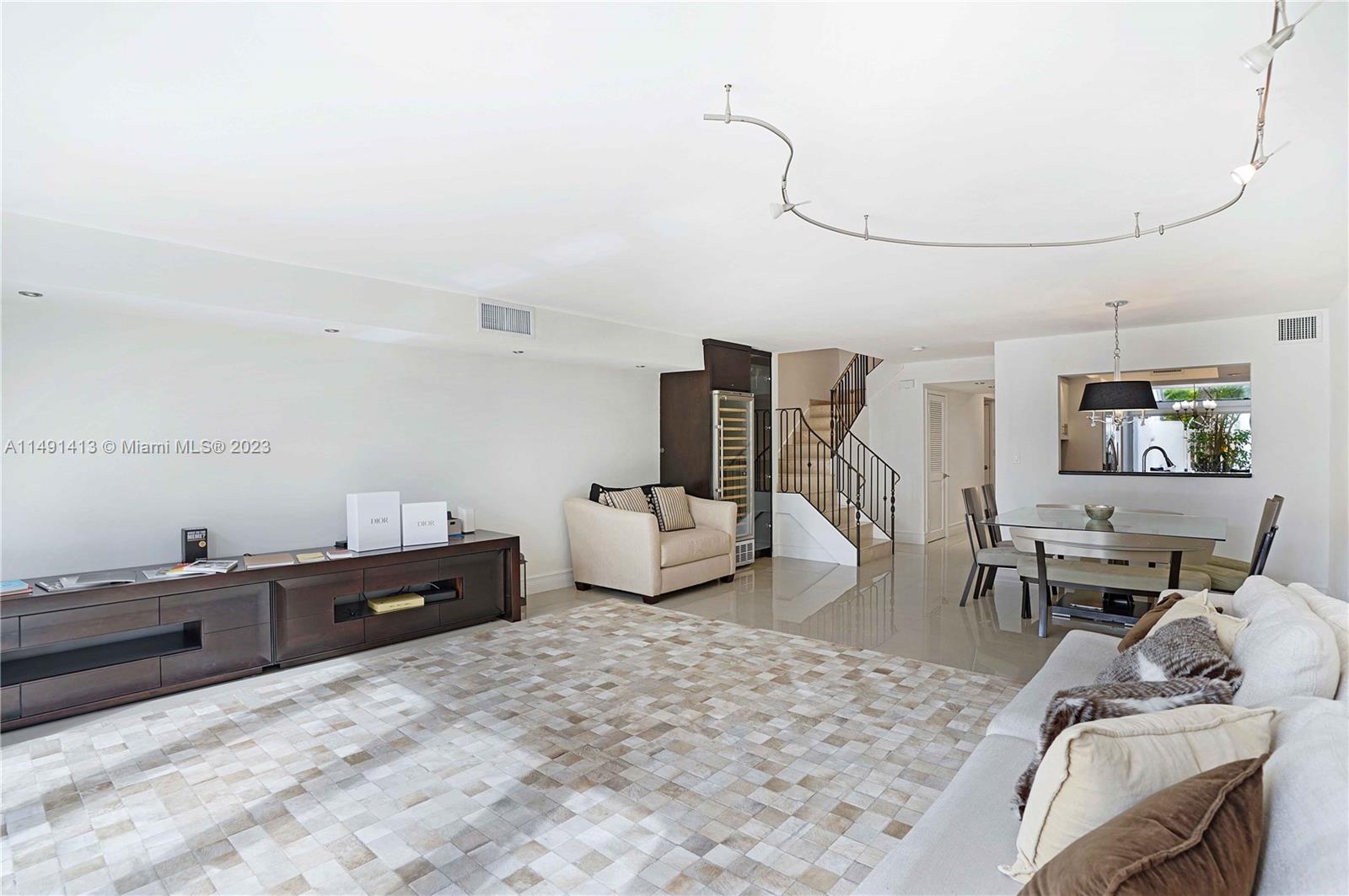 3762 NE 209th Ter 3762, Aventura, Florida 33180, 3 Bedrooms Bedrooms, ,2 BathroomsBathrooms,Residentiallease,For Rent,3762 NE 209th Ter 3762,A11491413