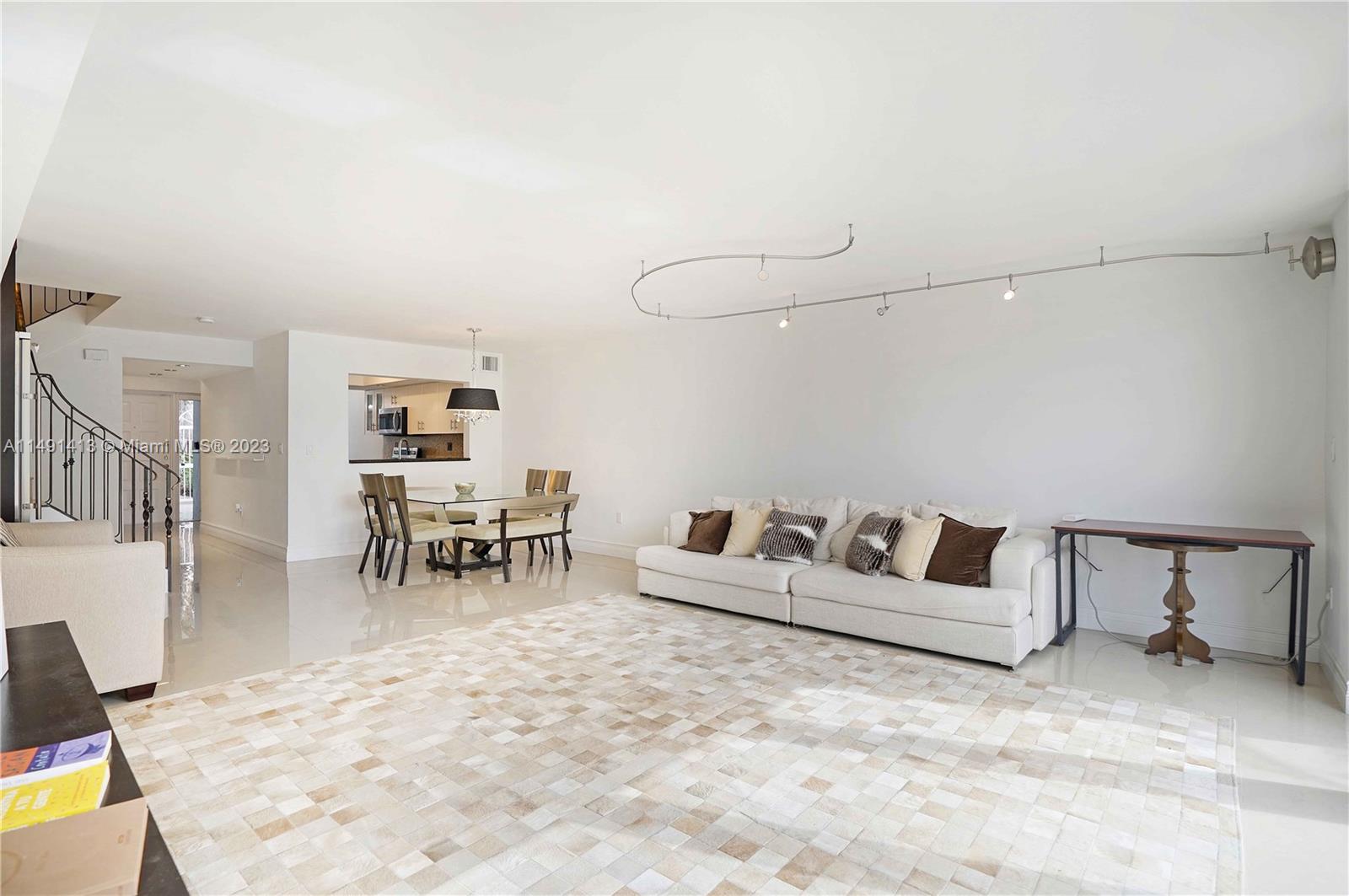 3762 NE 209th Ter 3762, Aventura, Florida 33180, 3 Bedrooms Bedrooms, ,2 BathroomsBathrooms,Residentiallease,For Rent,3762 NE 209th Ter 3762,A11491413