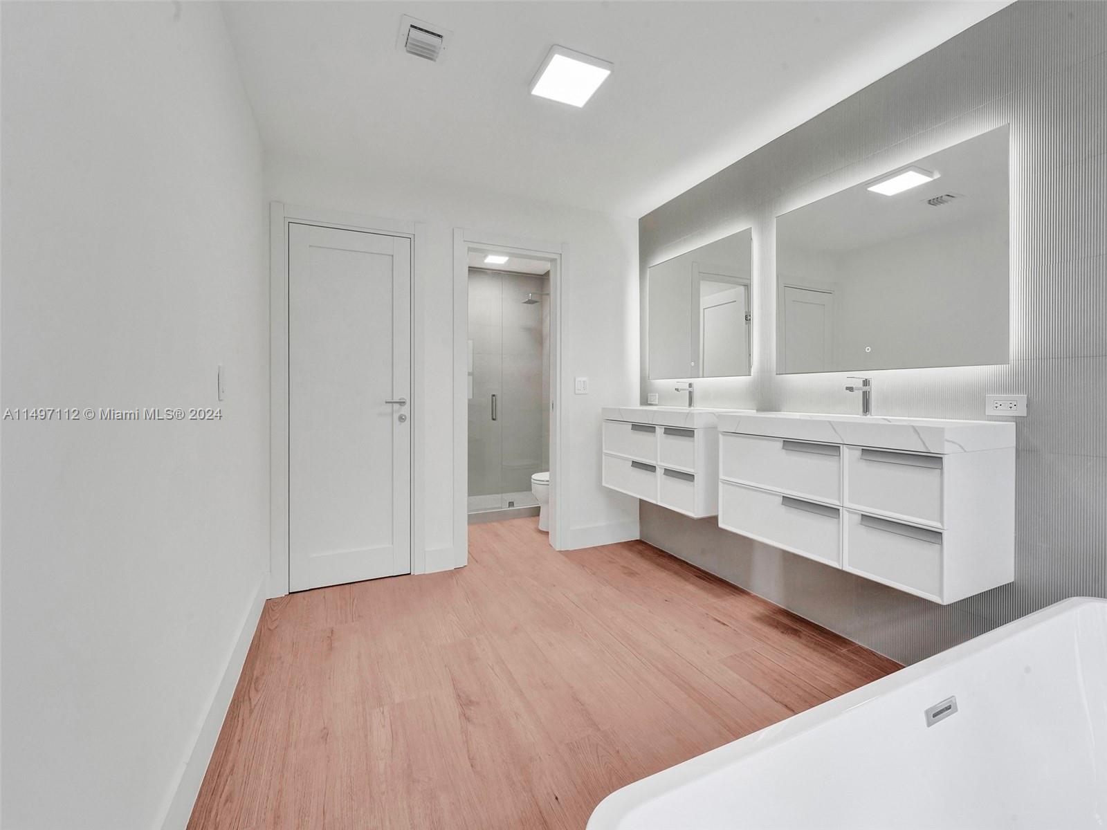 3475 Mystic Pointe Dr, Aventura, FL, 33180 United States, 3 Bedrooms Bedrooms, ,3 BathroomsBathrooms,Residential,For Sale,Mystic Pointe Dr,A11497112