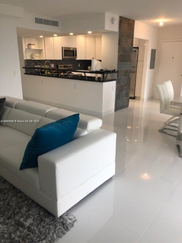 2030 S Ocean Dr 1706, Hallandale Beach, Florida 33009, 2 Bedrooms Bedrooms, ,2 BathroomsBathrooms,Residential,For Sale,2030 S Ocean Dr 1706,A11497946