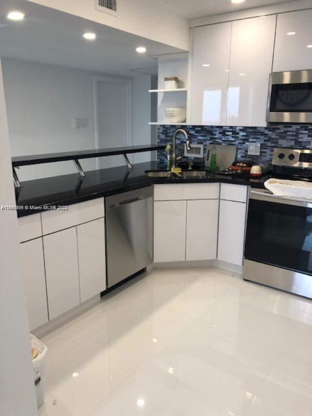 2030 S Ocean Dr 1706, Hallandale Beach, Florida 33009, 2 Bedrooms Bedrooms, ,2 BathroomsBathrooms,Residential,For Sale,2030 S Ocean Dr 1706,A11497946