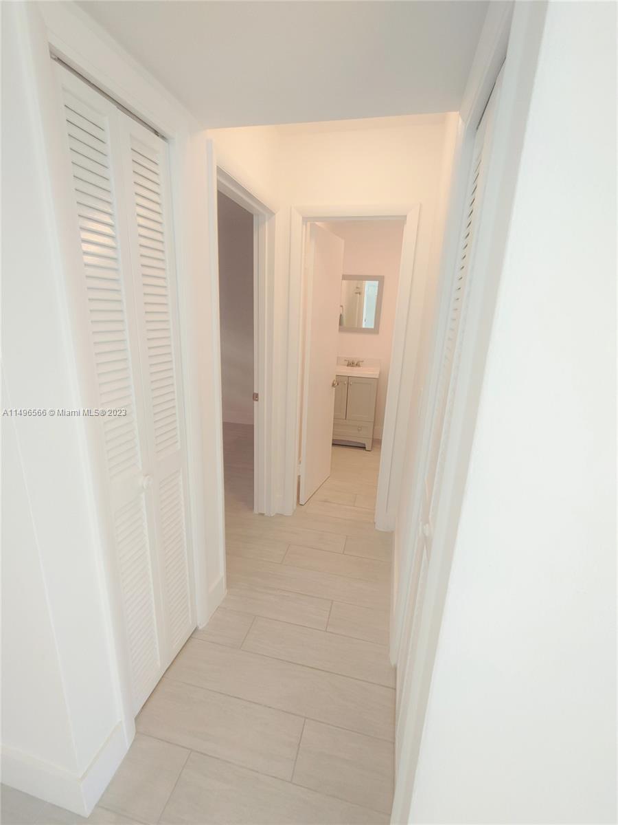 215 SE 3rd Ave 307C, Hallandale Beach, Florida 33009, 2 Bedrooms Bedrooms, ,1 BathroomBathrooms,Residential,For Sale,215 SE 3rd Ave 307C,A11496566