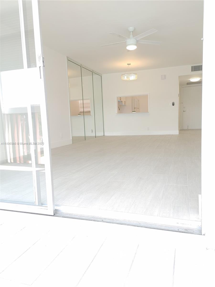 215 SE 3rd Ave 307C, Hallandale Beach, Florida 33009, 2 Bedrooms Bedrooms, ,1 BathroomBathrooms,Residential,For Sale,215 SE 3rd Ave 307C,A11496566