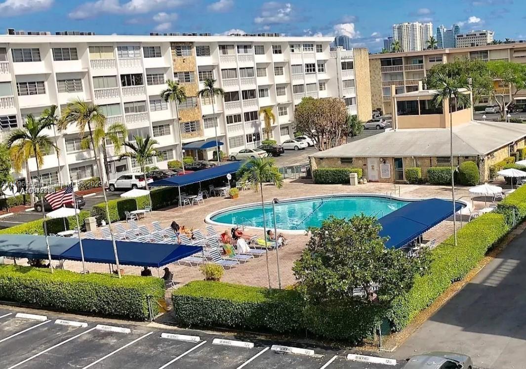 215 SE 3rd Ave 307C, Hallandale Beach, Florida 33009, 2 Bedrooms Bedrooms, ,1 BathroomBathrooms,Residential,For Sale,215 SE 3rd Ave 307C,A11496566