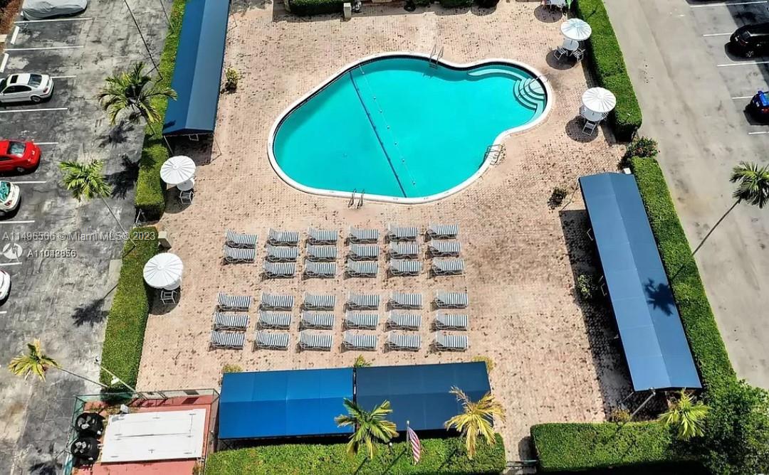 215 SE 3rd Ave 307C, Hallandale Beach, Florida 33009, 2 Bedrooms Bedrooms, ,1 BathroomBathrooms,Residential,For Sale,215 SE 3rd Ave 307C,A11496566