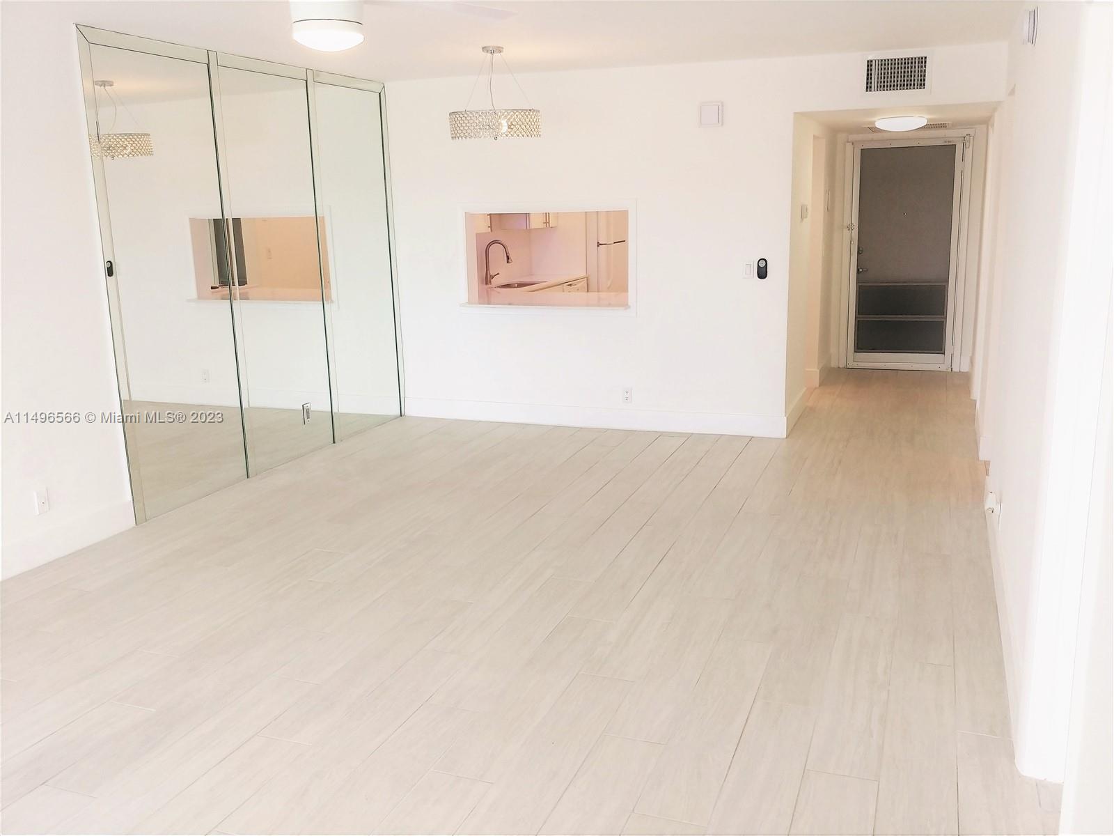 215 SE 3rd Ave 307C, Hallandale Beach, Florida 33009, 2 Bedrooms Bedrooms, ,1 BathroomBathrooms,Residential,For Sale,215 SE 3rd Ave 307C,A11496566