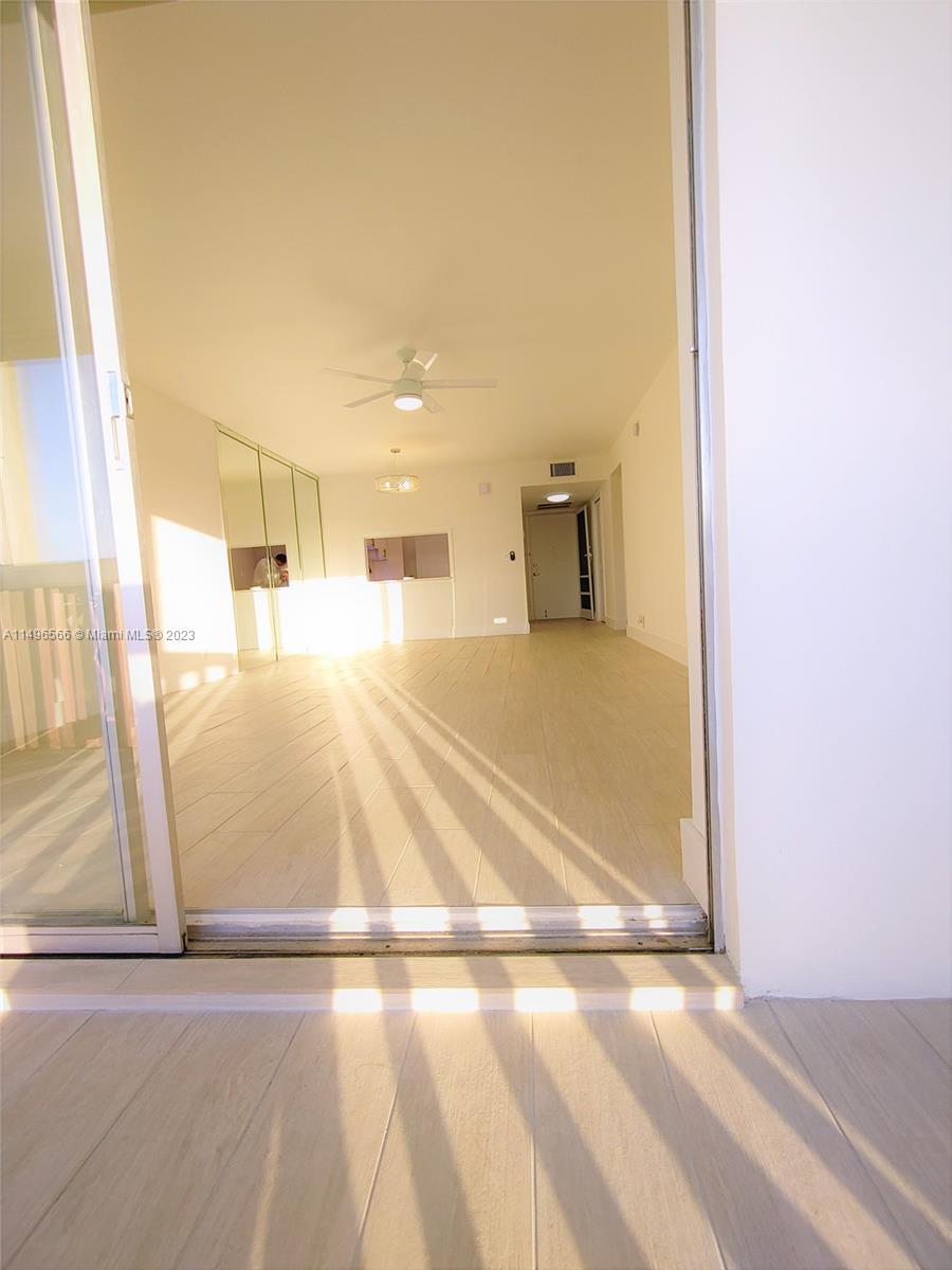 215 SE 3rd Ave 307C, Hallandale Beach, Florida 33009, 2 Bedrooms Bedrooms, ,1 BathroomBathrooms,Residential,For Sale,215 SE 3rd Ave 307C,A11496566