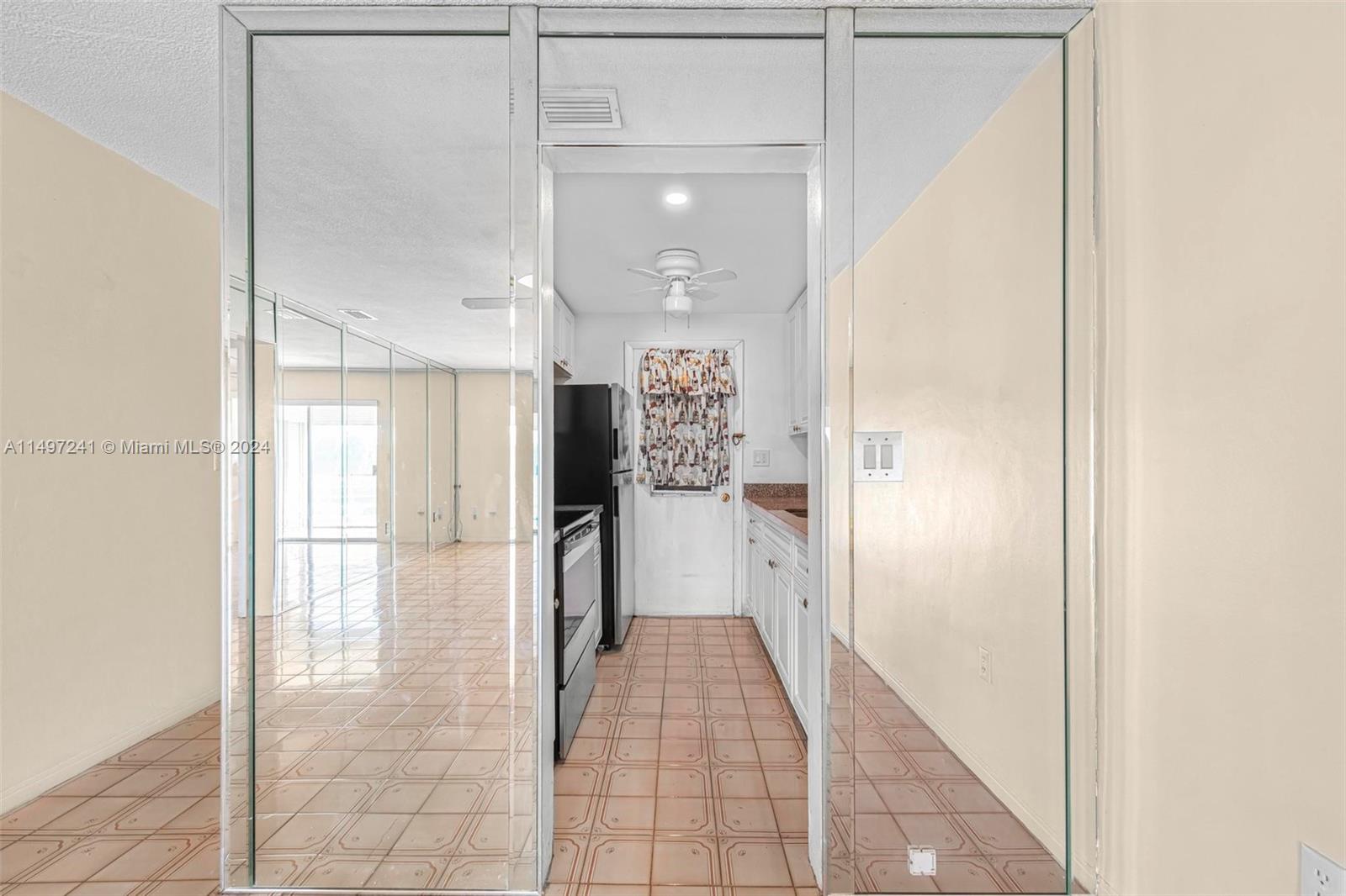 17000 NE 14th Ave 301, North Miami Beach, Florida 33162, 2 Bedrooms Bedrooms, ,1 BathroomBathrooms,Residential,For Sale,17000 NE 14th Ave 301,A11497241