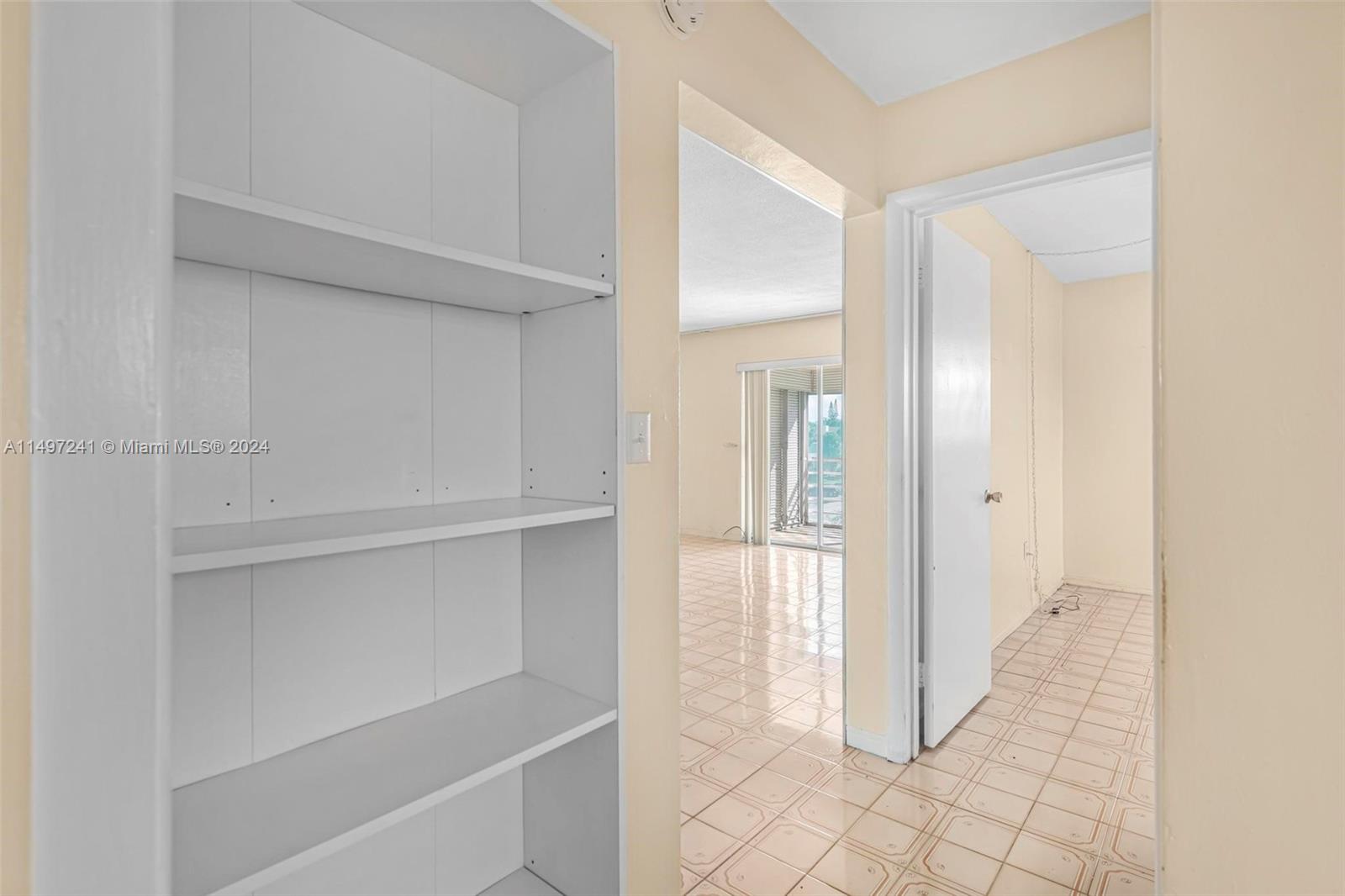 17000 NE 14th Ave 301, North Miami Beach, Florida 33162, 2 Bedrooms Bedrooms, ,1 BathroomBathrooms,Residential,For Sale,17000 NE 14th Ave 301,A11497241