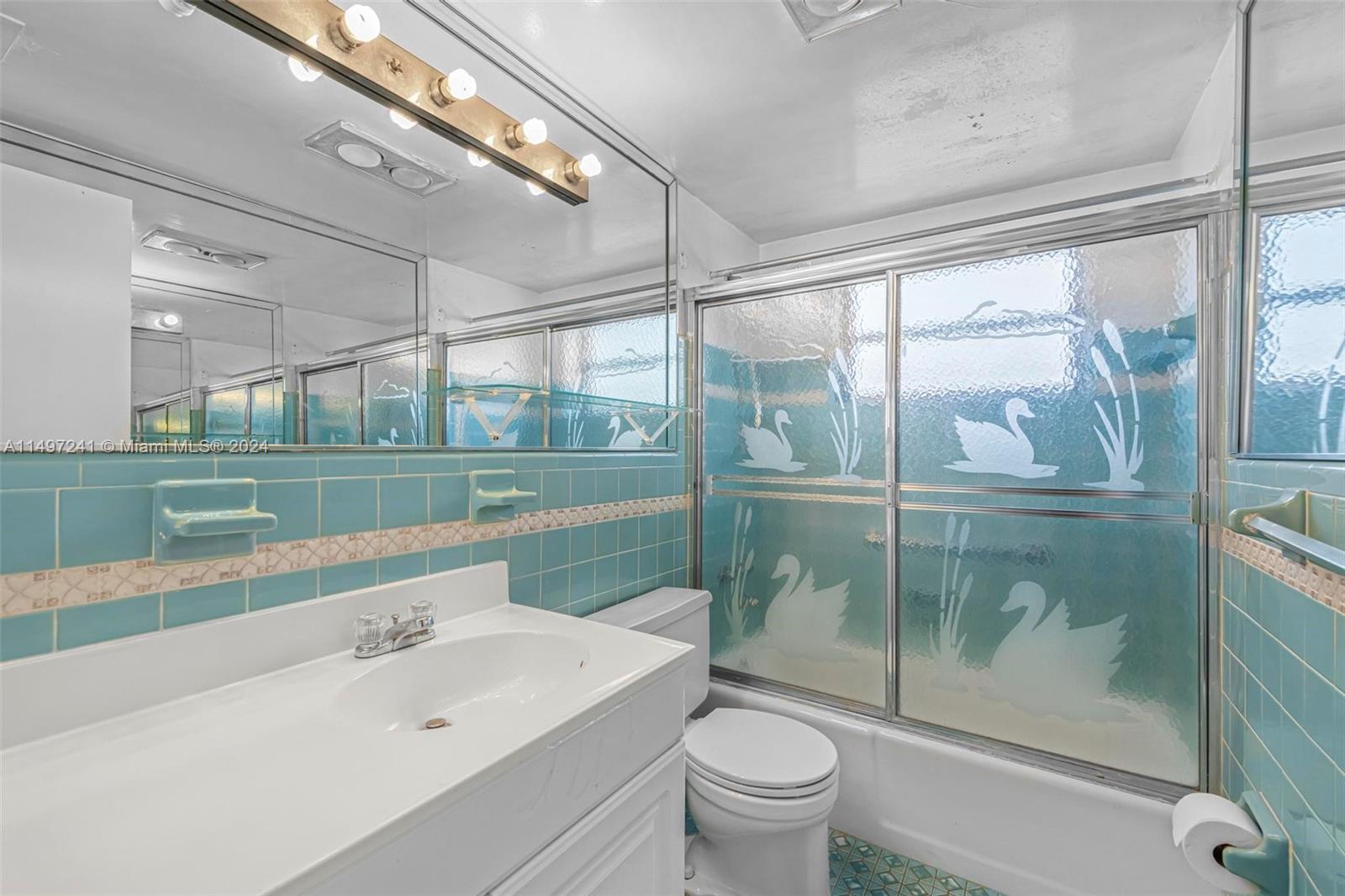 17000 NE 14th Ave 301, North Miami Beach, Florida 33162, 2 Bedrooms Bedrooms, ,1 BathroomBathrooms,Residential,For Sale,17000 NE 14th Ave 301,A11497241