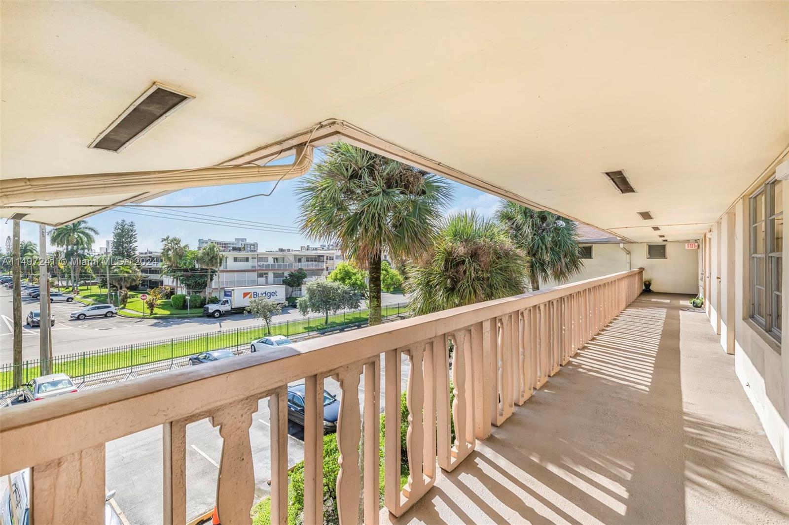 17000 NE 14th Ave 301, North Miami Beach, Florida 33162, 2 Bedrooms Bedrooms, ,1 BathroomBathrooms,Residential,For Sale,17000 NE 14th Ave 301,A11497241