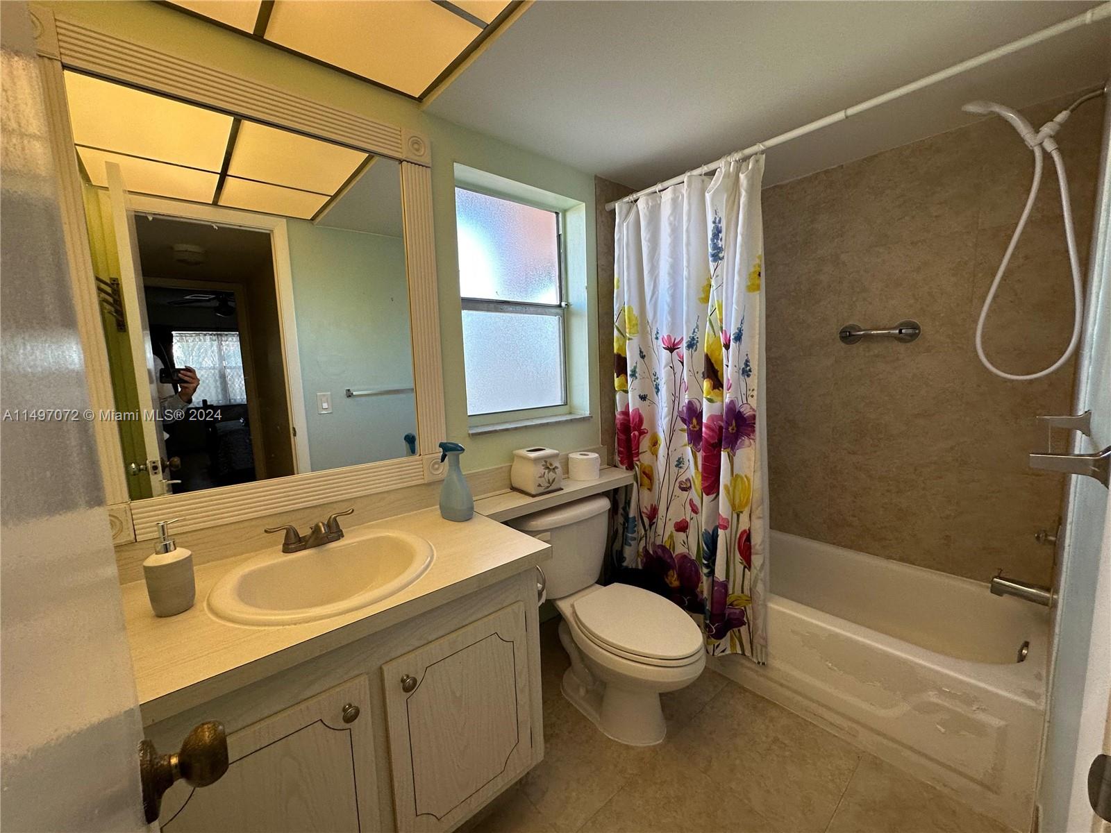 9621 Sunrise Lakes Blvd, Sunrise, FL, 33322 United States, 1 Bedroom Bedrooms, ,1 BathroomBathrooms,Residential,For Sale,Sunrise Lakes Blvd,A11497072