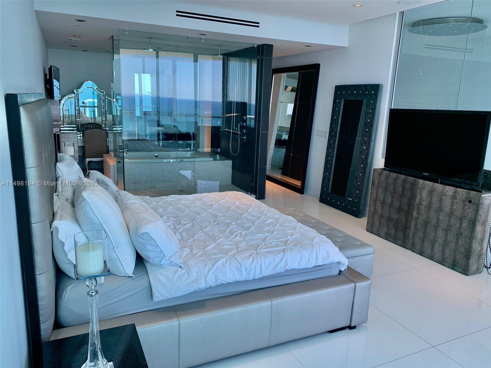 17121 Collins Ave 4403, Sunny Isles Beach, Florida 33160, 3 Bedrooms Bedrooms, ,3 BathroomsBathrooms,Residentiallease,For Rent,17121 Collins Ave 4403,A11498194