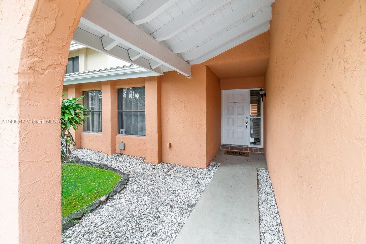 6106 Aloma Ln, Boca Raton, FL 33433, 3 Bedrooms Bedrooms, ,2 BathroomsBathrooms,Residential,For Sale,Aloma Ln,A11495517