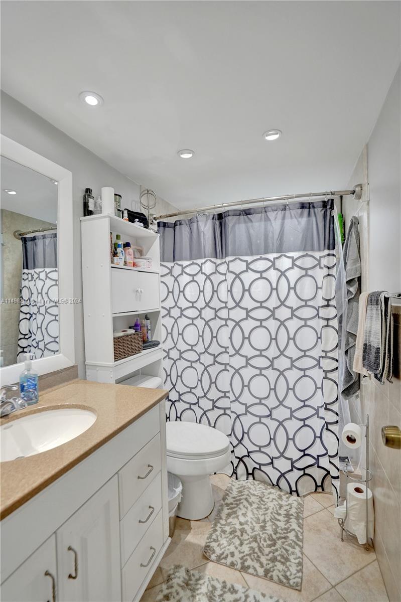2651 S Course Dr 410, Pompano Beach, Florida 33069, 3 Bedrooms Bedrooms, ,2 BathroomsBathrooms,Residential,For Sale,2651 S Course Dr 410,A11498200