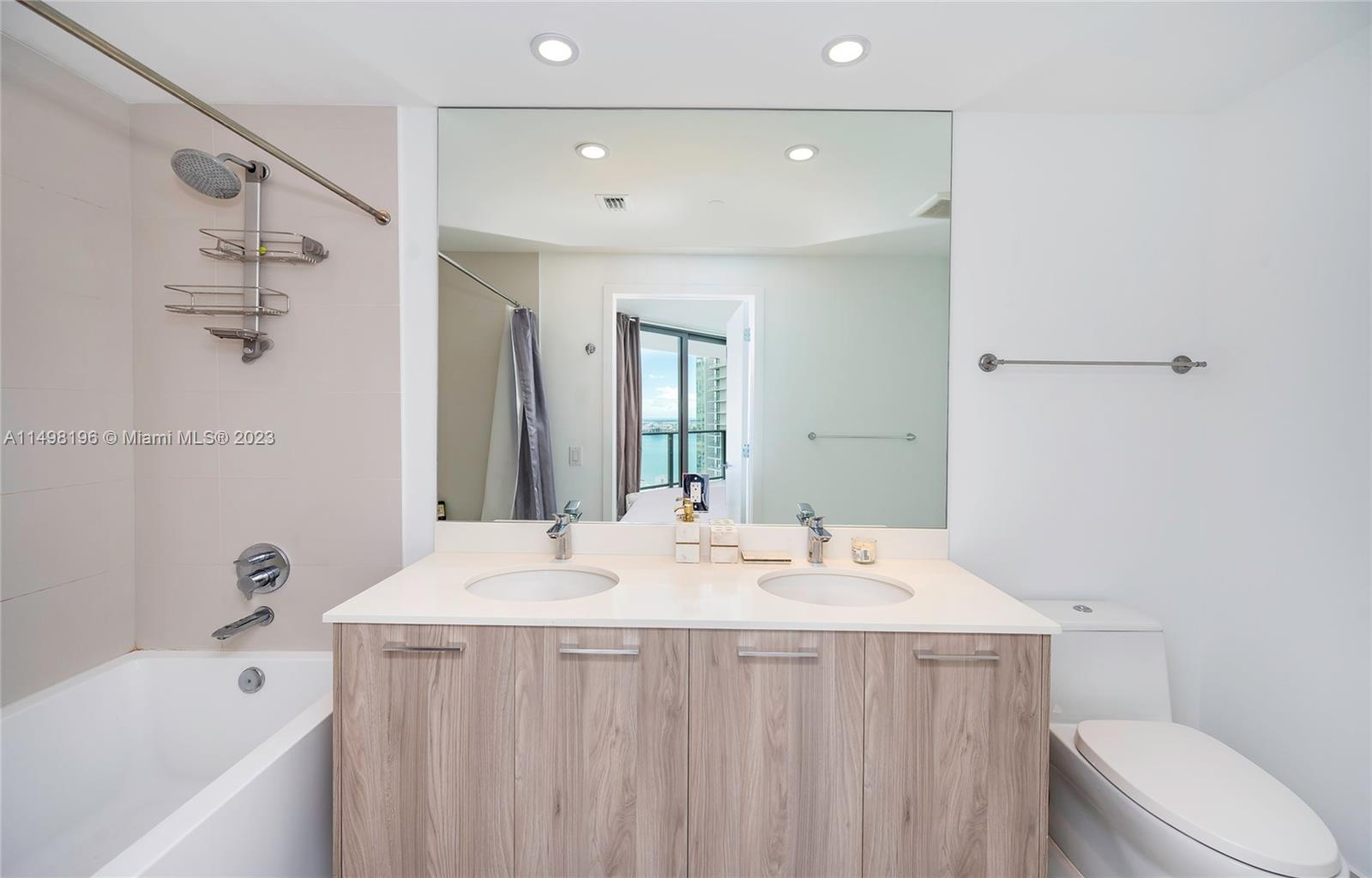 501 NE 31st St 3407, Miami, Florida 33137, 1 Bedroom Bedrooms, ,1 BathroomBathrooms,Residential,For Sale,501 NE 31st St 3407,A11498196