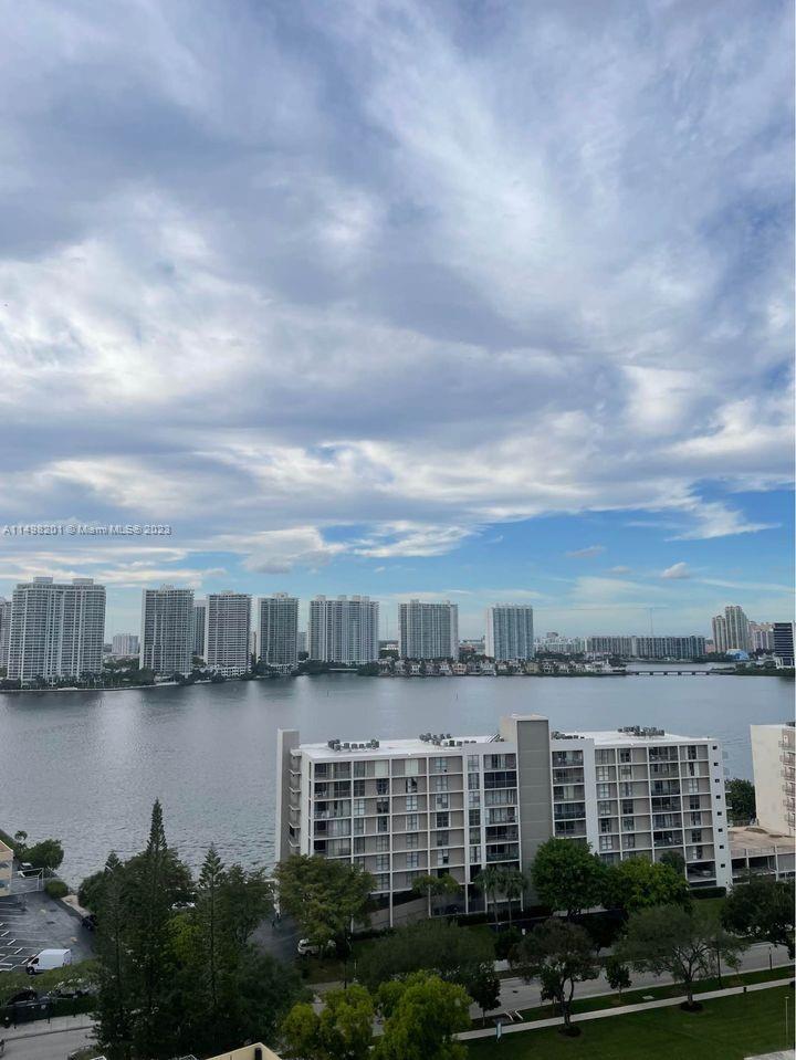 231  174th St #1703 For Sale A11498201, FL