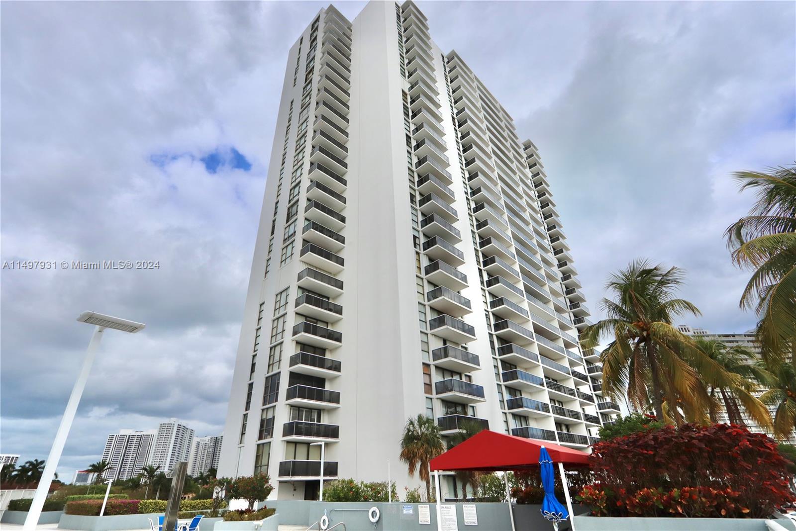 3675 Country Club Dr, Aventura, FL, 33180 United States, 1 Bedroom Bedrooms, ,1 BathroomBathrooms,Residential,For Sale,Country Club Dr,A11497931