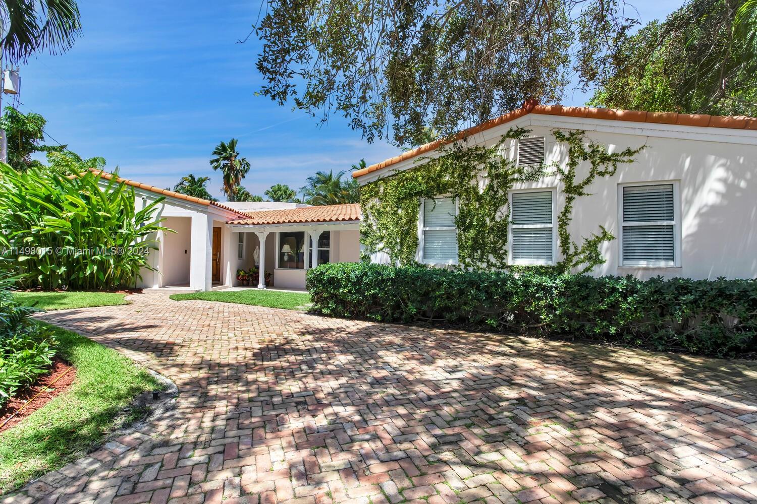 299 Mashta Dr, Key Biscayne, FL, 33149 United States, 4 Bedrooms Bedrooms, ,5 BathroomsBathrooms,Residential,For Sale,Mashta Dr,A11498015