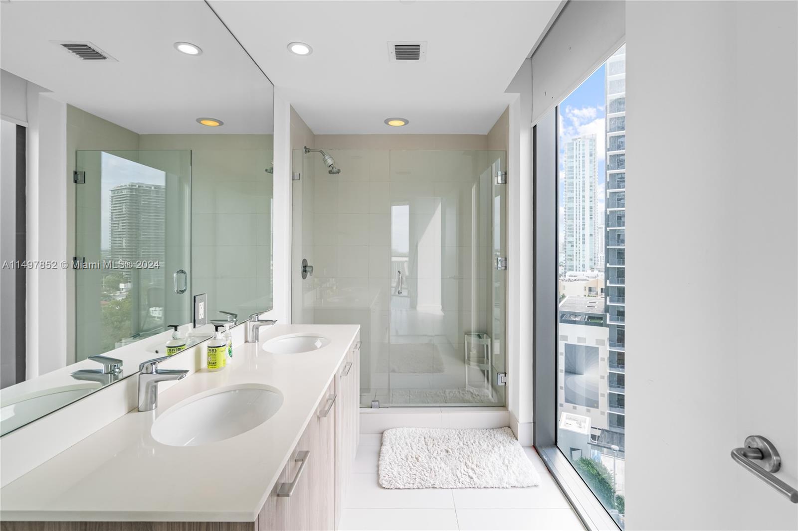 501 NE 31st 1110, Miami, Florida 33137, 2 Bedrooms Bedrooms, ,2 BathroomsBathrooms,Residential,For Sale,501 NE 31st 1110,A11497852