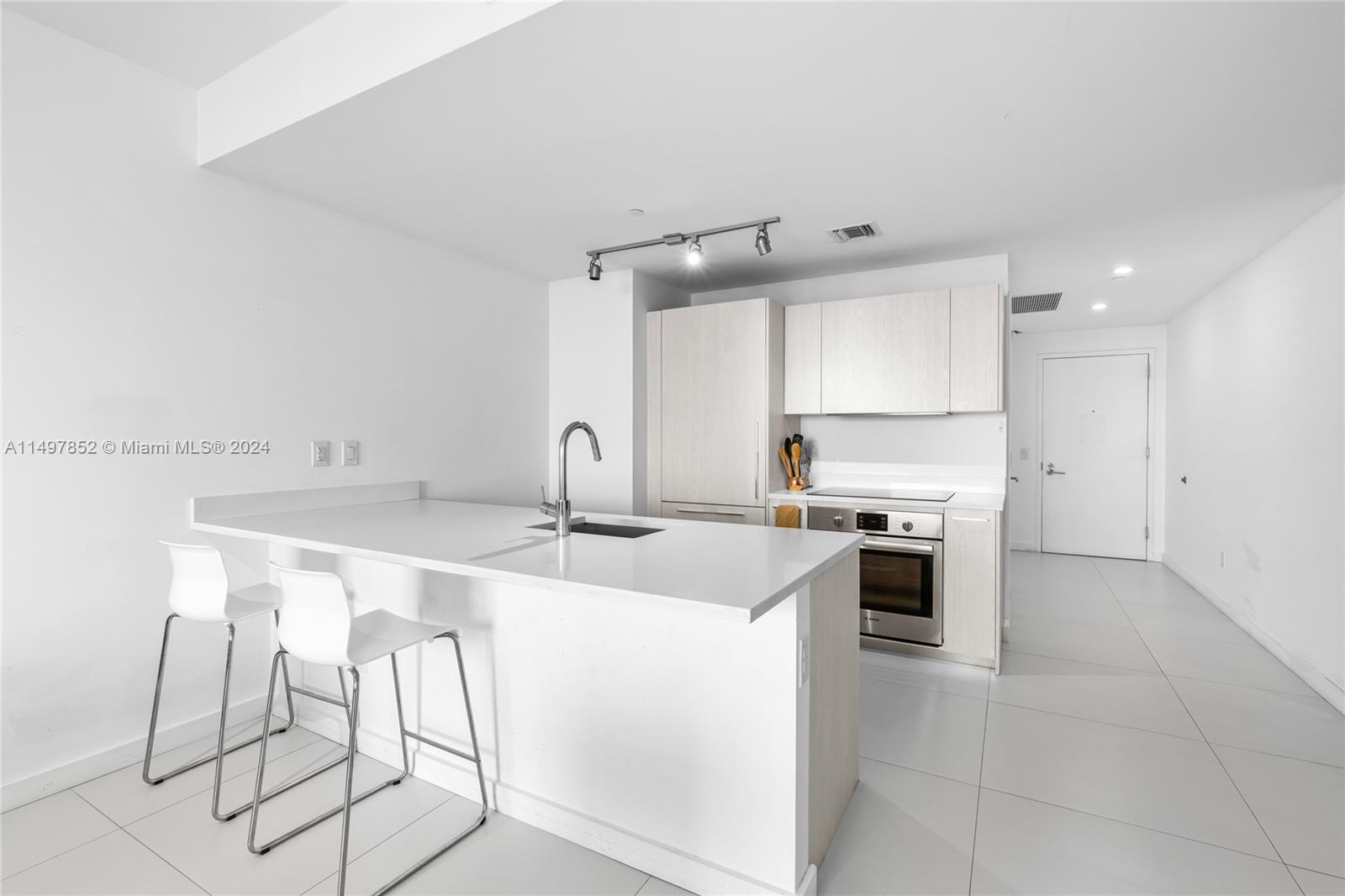 501 NE 31st 1110, Miami, Florida 33137, 2 Bedrooms Bedrooms, ,2 BathroomsBathrooms,Residential,For Sale,501 NE 31st 1110,A11497852