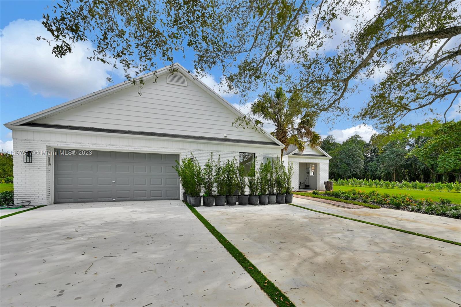 18090 52nd Ct, Southwest Ranches, FL, 33331 United States, 5 Bedrooms Bedrooms, ,5 BathroomsBathrooms,Residential,For Sale,52nd Ct,A11497617