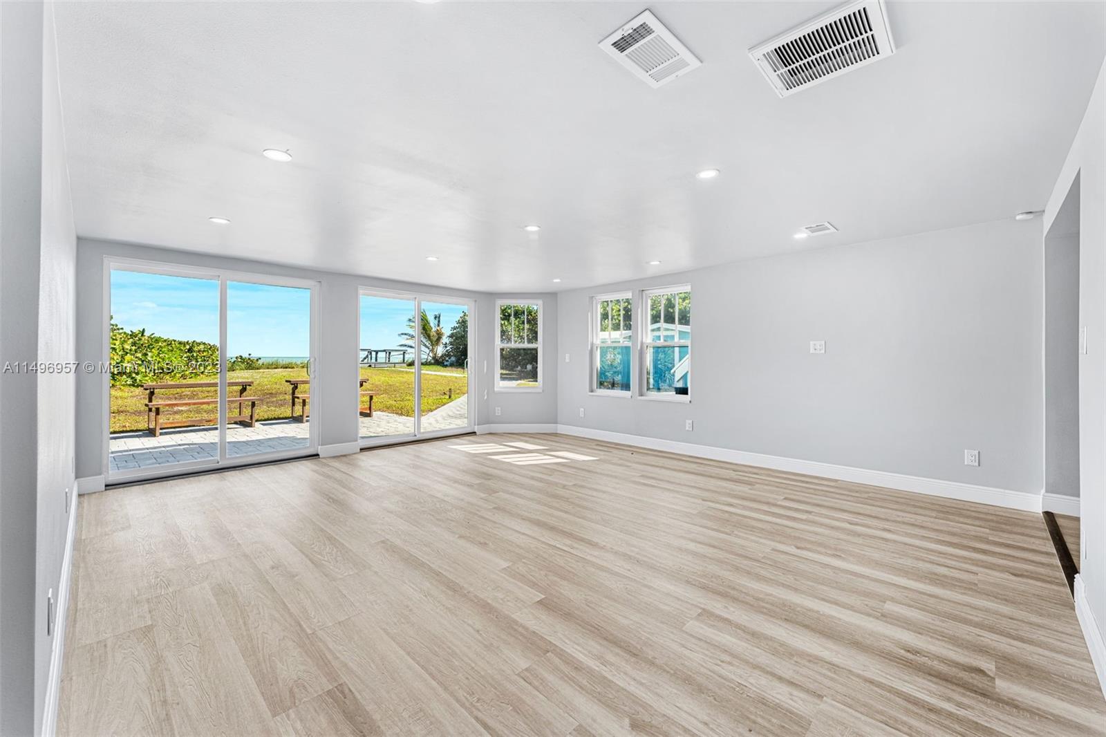 6403 Highway A1A, Melbourne Beach, FL, 32951 United States, 7 Bedrooms Bedrooms, ,7 BathroomsBathrooms,Residential,For Sale,Highway A1A,A11496957