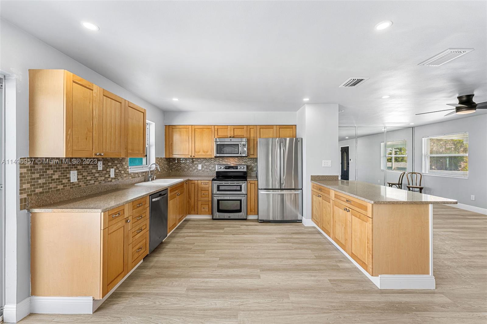 6403 Highway A1A, Melbourne Beach, FL, 32951 United States, 7 Bedrooms Bedrooms, ,7 BathroomsBathrooms,Residential,For Sale,Highway A1A,A11496957