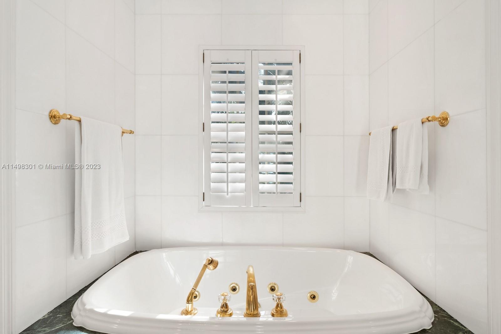 4600 Santa Maria St, Coral Gables, FL, 33146 United States, 5 Bedrooms Bedrooms, ,5 BathroomsBathrooms,Residential,For Sale,Santa Maria St,A11498301