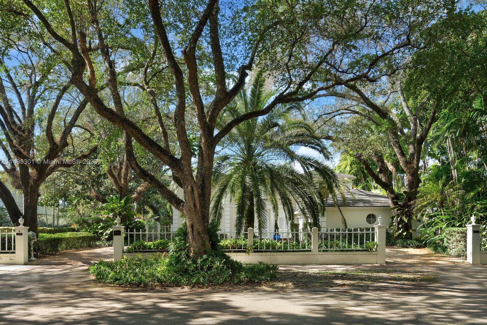 4600 Santa Maria St, Coral Gables, FL, 33146 United States, 5 Bedrooms Bedrooms, ,5 BathroomsBathrooms,Residential,For Sale,Santa Maria St,A11498301